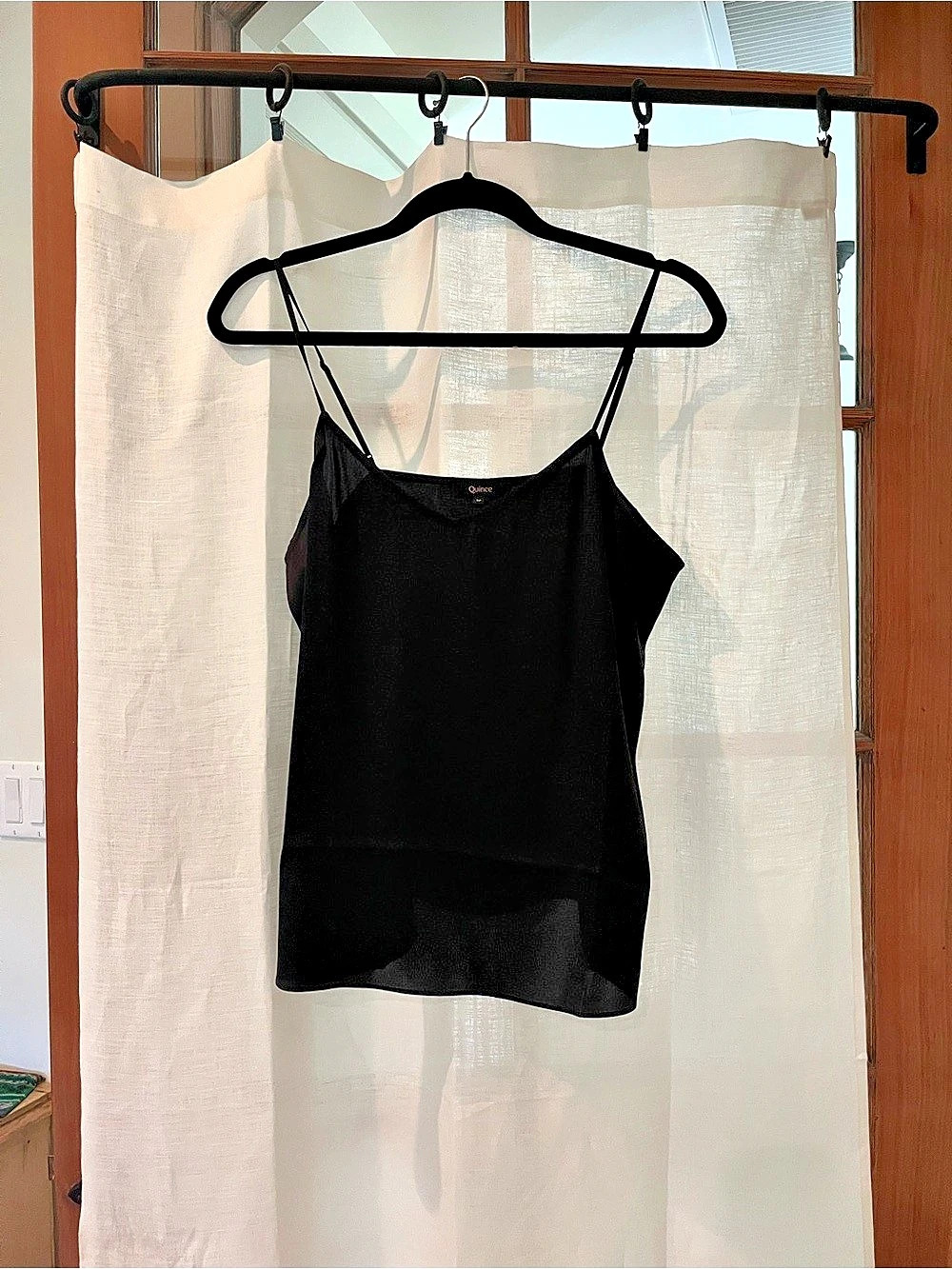 Quince Washable Stretch Silk V-Neck Cami Black V-Neck Cami. Never worn. Medium.